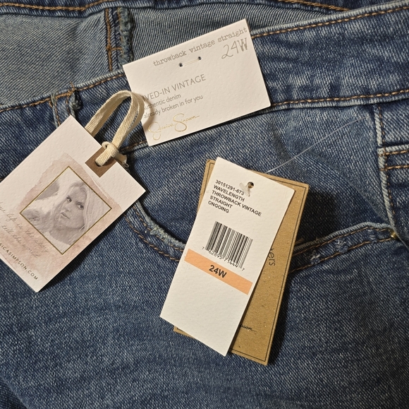 Jessica Simpson Throwback Vintage Straight Jeans 24W NWT Plus - Picture 6 of 8